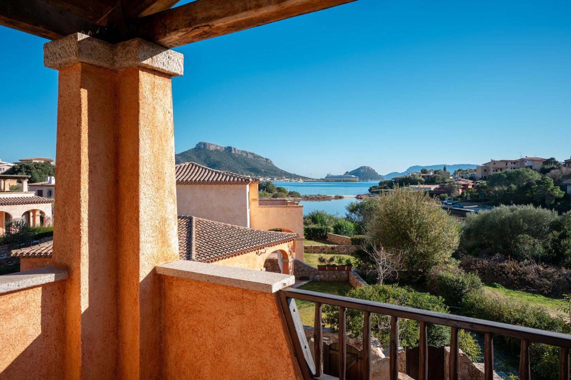 Villaggio Perlacea - Your House In Sardinia Golfo Aranci Bagian luar foto